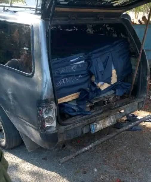 Indignación por el macabro sepelio en La Habana: ¡Carro fúnebre remolcado por un montacargas y ataúdes en ruinas!