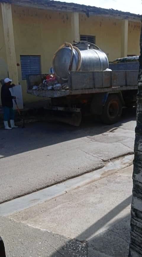 ¡Escándalo en Morón! El camión de leche que debería alimentar a los niños ahora recoge basura ¿Qué más pueden soportar los avileños?