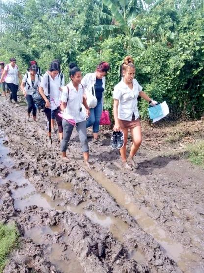 Cuba: Médicos Descalzos en Lucha Contra el Abandono, ¿Heroísmo o Solo una Cruel Propaganda?